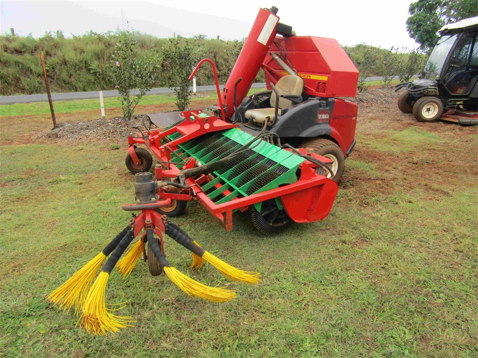 Toro Roberts Machinery Hydraulic Macadamia Nut Harvester Auction