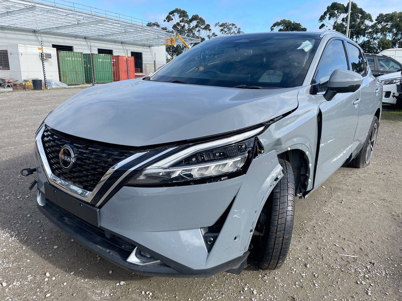 Nissan Qashqai TI J12 CVT (REPAIRABLE WRITE-OFF)