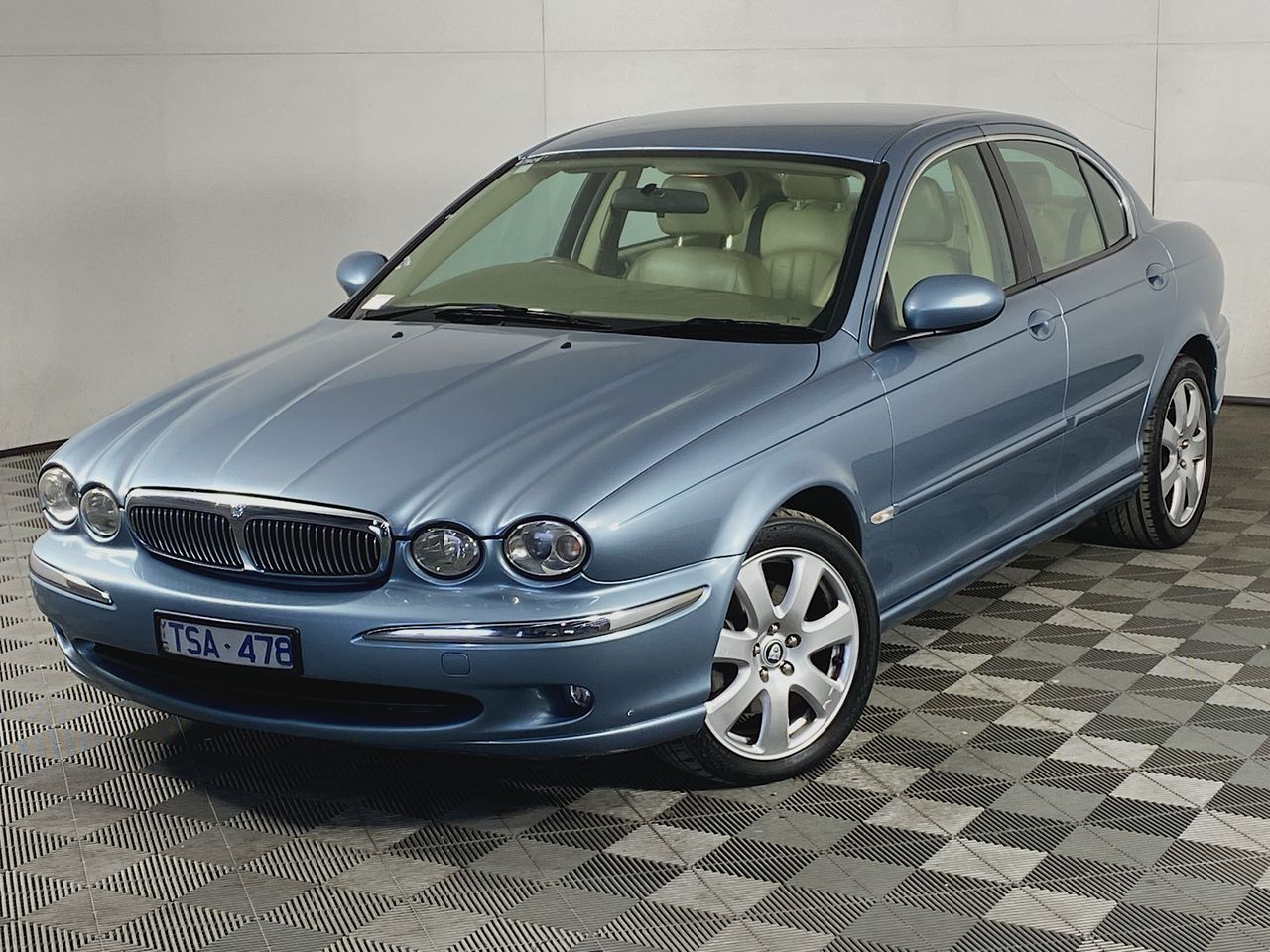 2004-jaguar-x-type-2-5-sport-x400-automatic-sedan-auction-0001