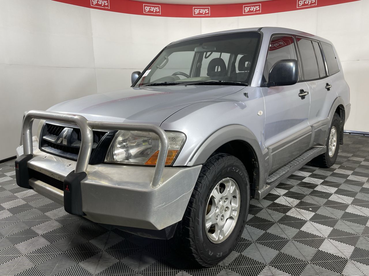 2004 Mitsubishi Pajero GLS NP 
