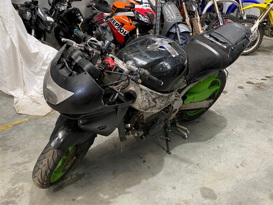 1999 Kawasaki ZX900C Auction (0001-9046317) | Grays Australia