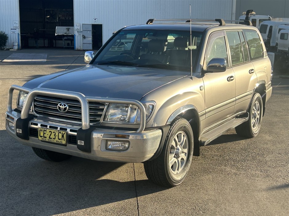 2005 Toyota Sahara Landcruiser