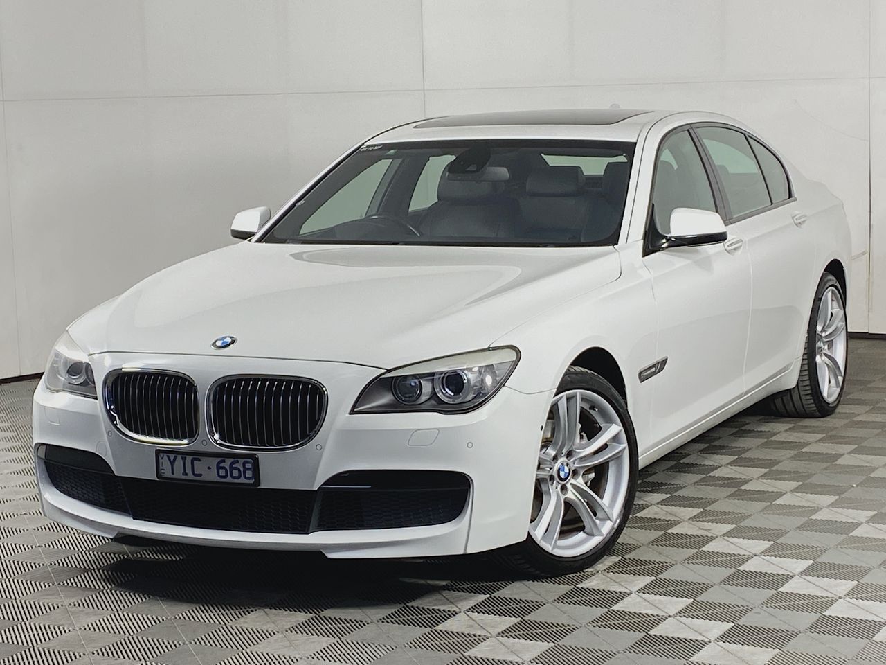 2011 BMW 7 SERIES 730d T/D Auto