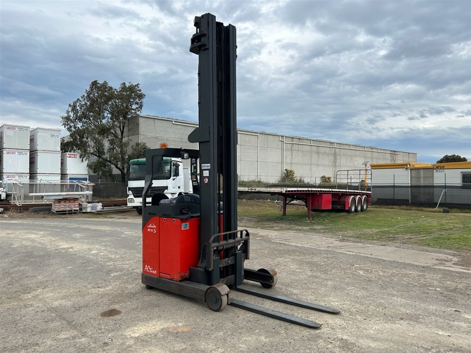 Unreserved Forklifts, Walkie Stackers, Vertocal Lifts