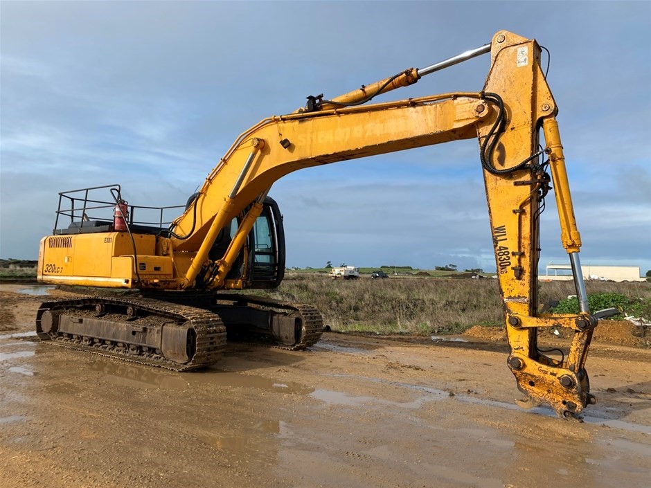 Unreserved Earthmoving Machinery 