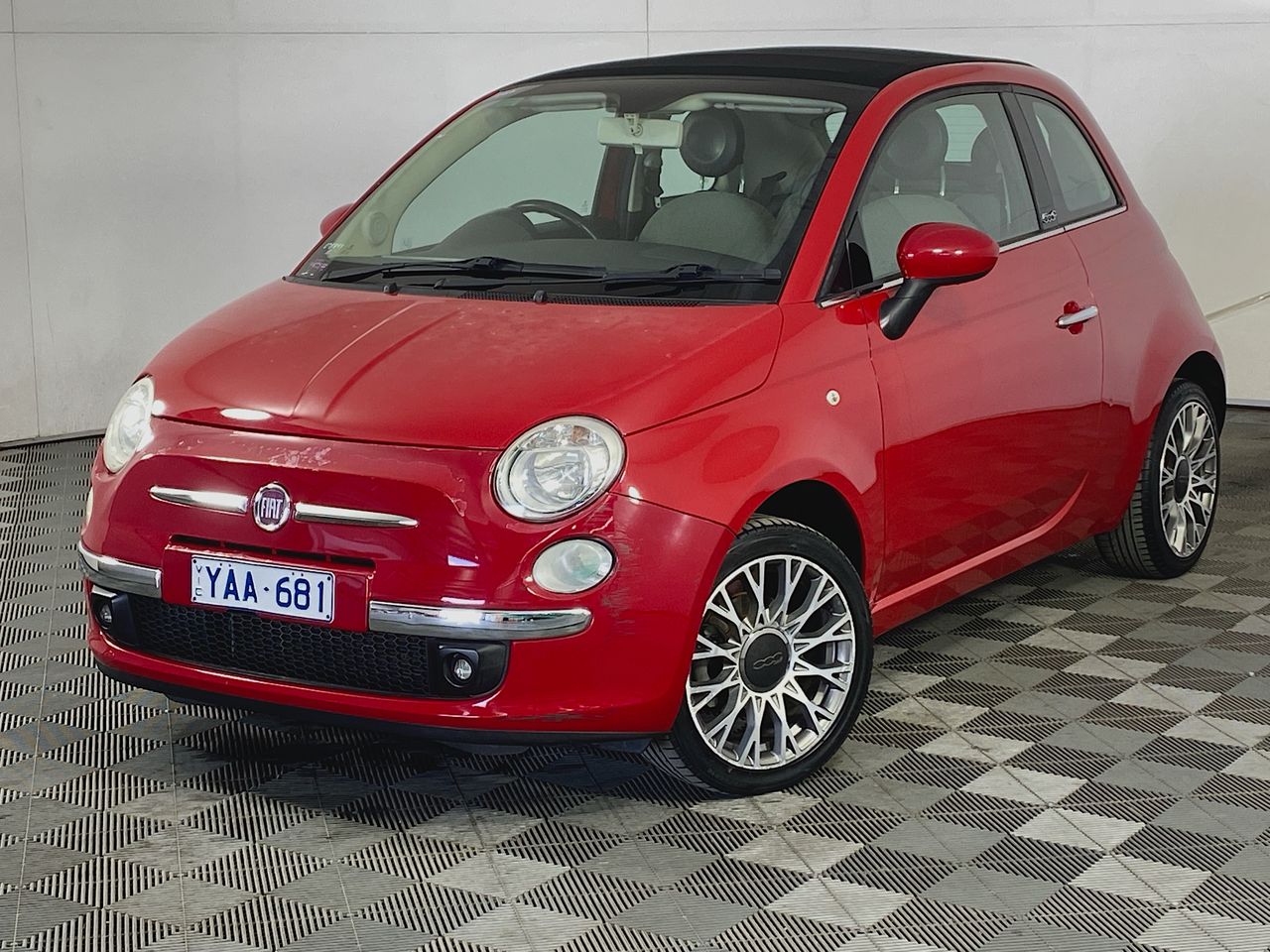 2010 Fiat 500 C Auto