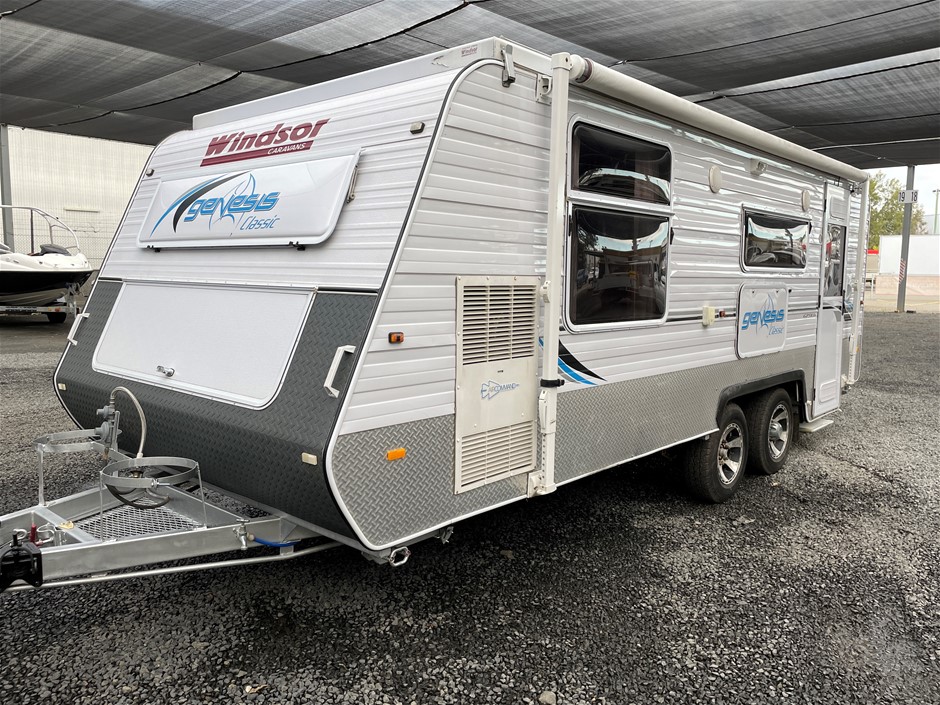 2011 WINDSOR GENESIS CLASSIC CARAVAN