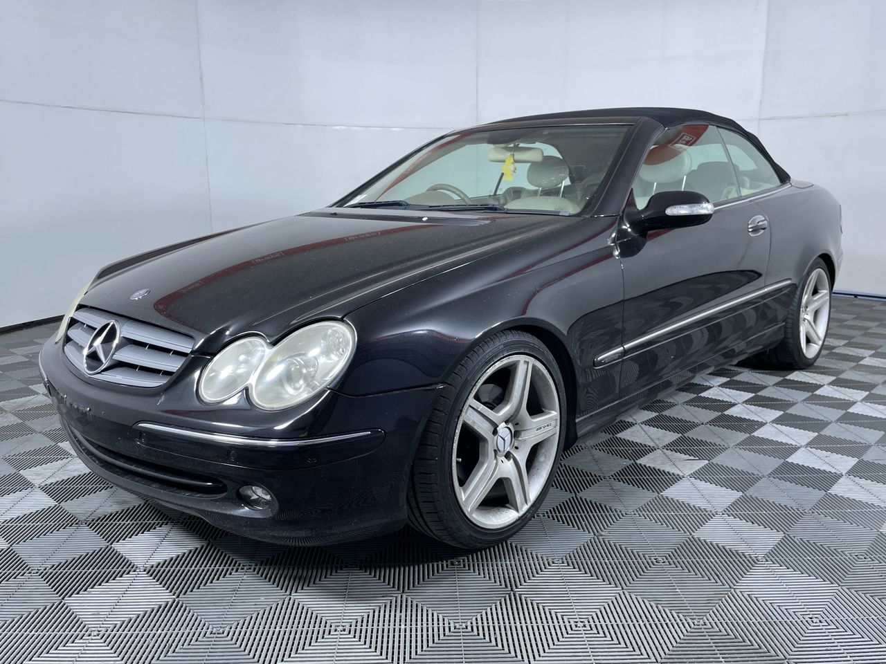 2004 Mercedes Benz CLK 320 Avantgarde A209 Auto Convertible