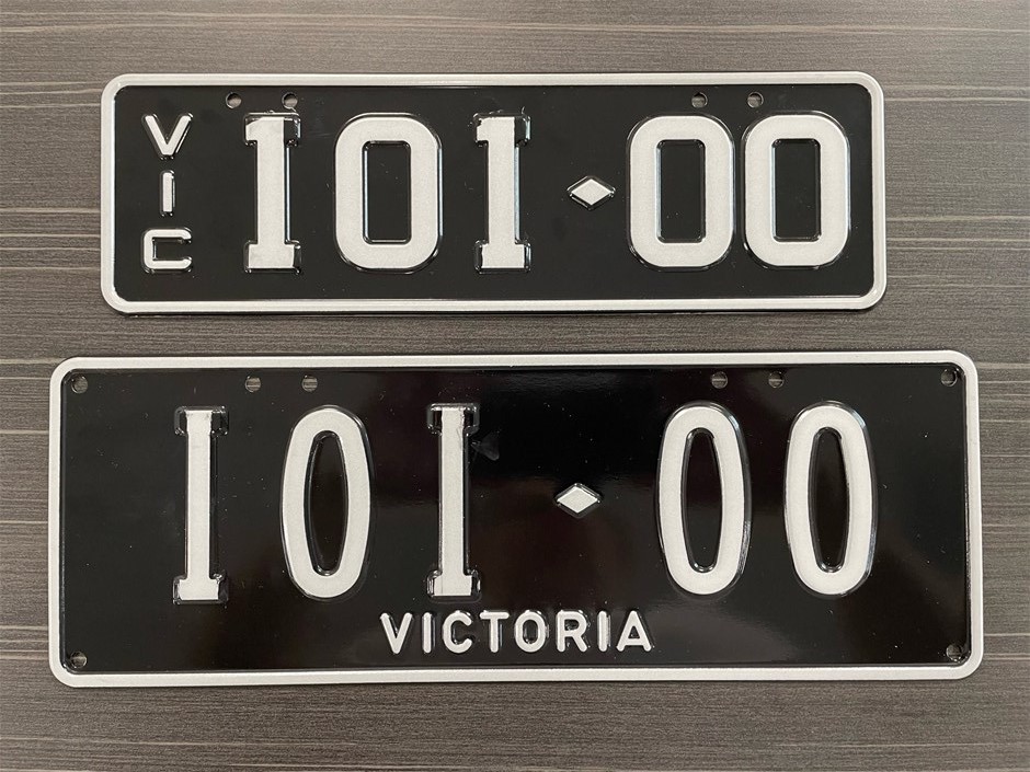 ioi00-custom-victorian-number-plates-auction-0001-20084122-grays