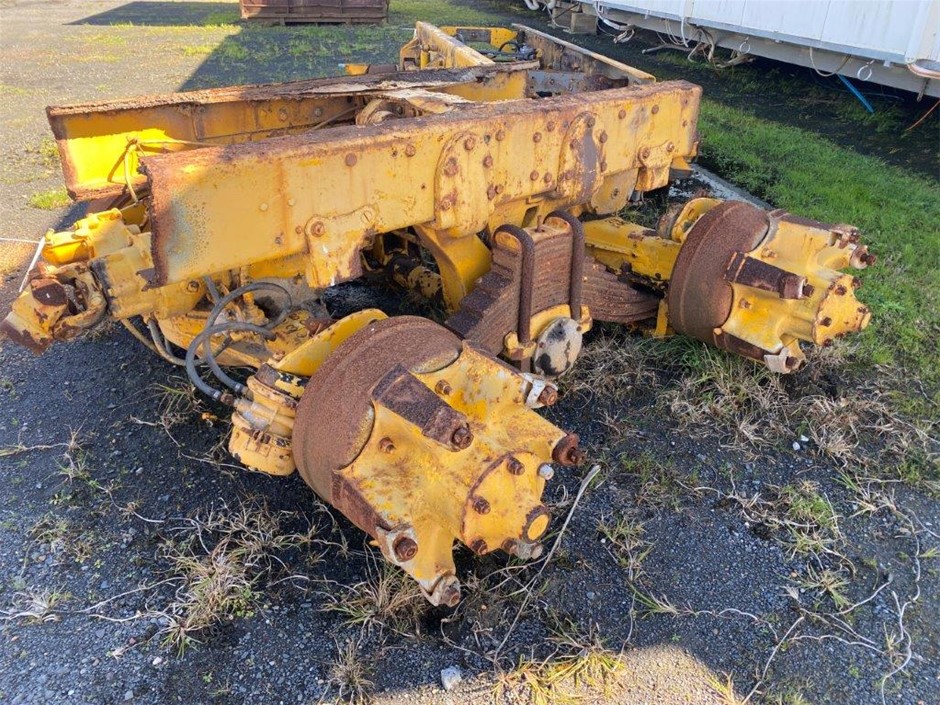 Mack R Model Diff Assembly Rear Cut Auction (0012-5053878) | Grays ...