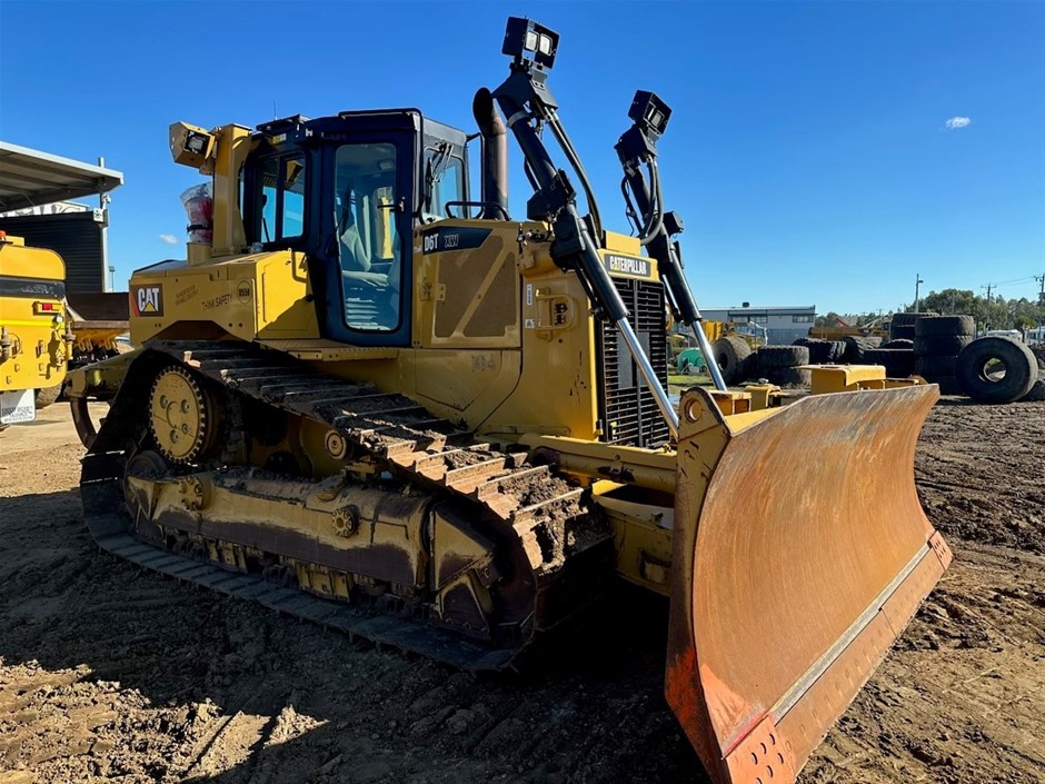 2014 Caterpillar D6T XW Crawler Dozer Auction (0001-3026706) | Grays ...