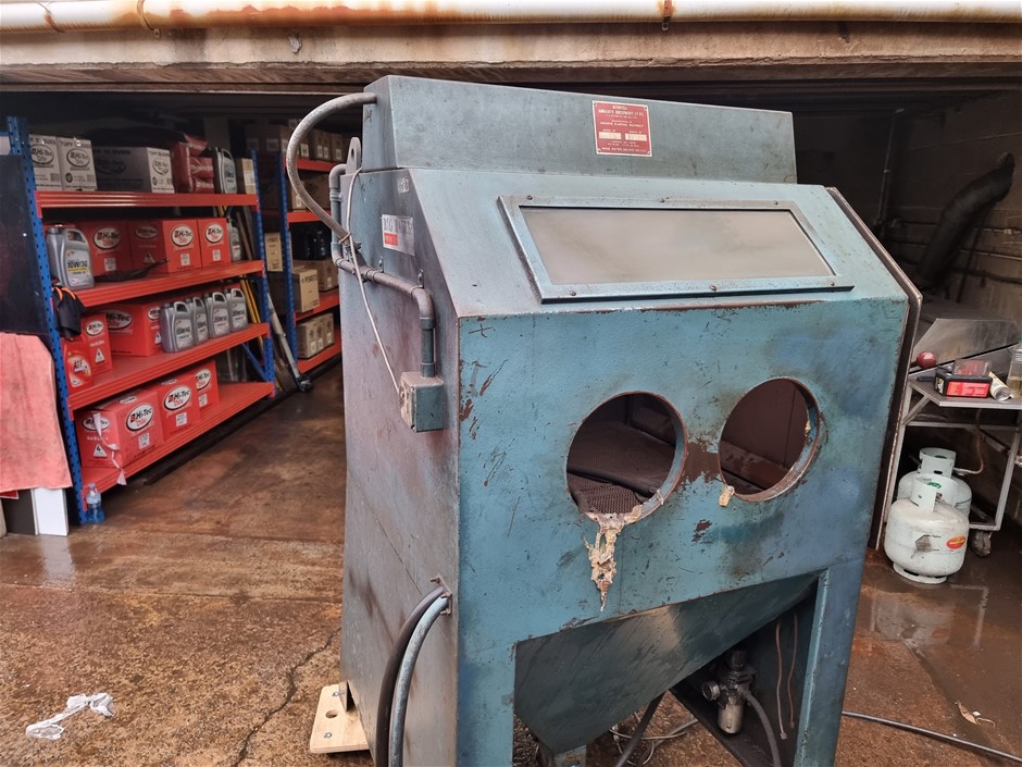 NO RESERVE BURWELL SANDBLASTER CABINET