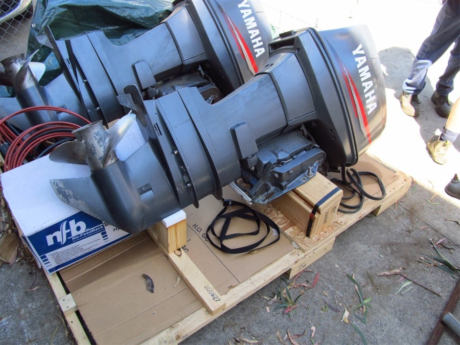 Twin Outboard Motors 2x Yamaha 90hp Auction (01215007108) Grays Australia