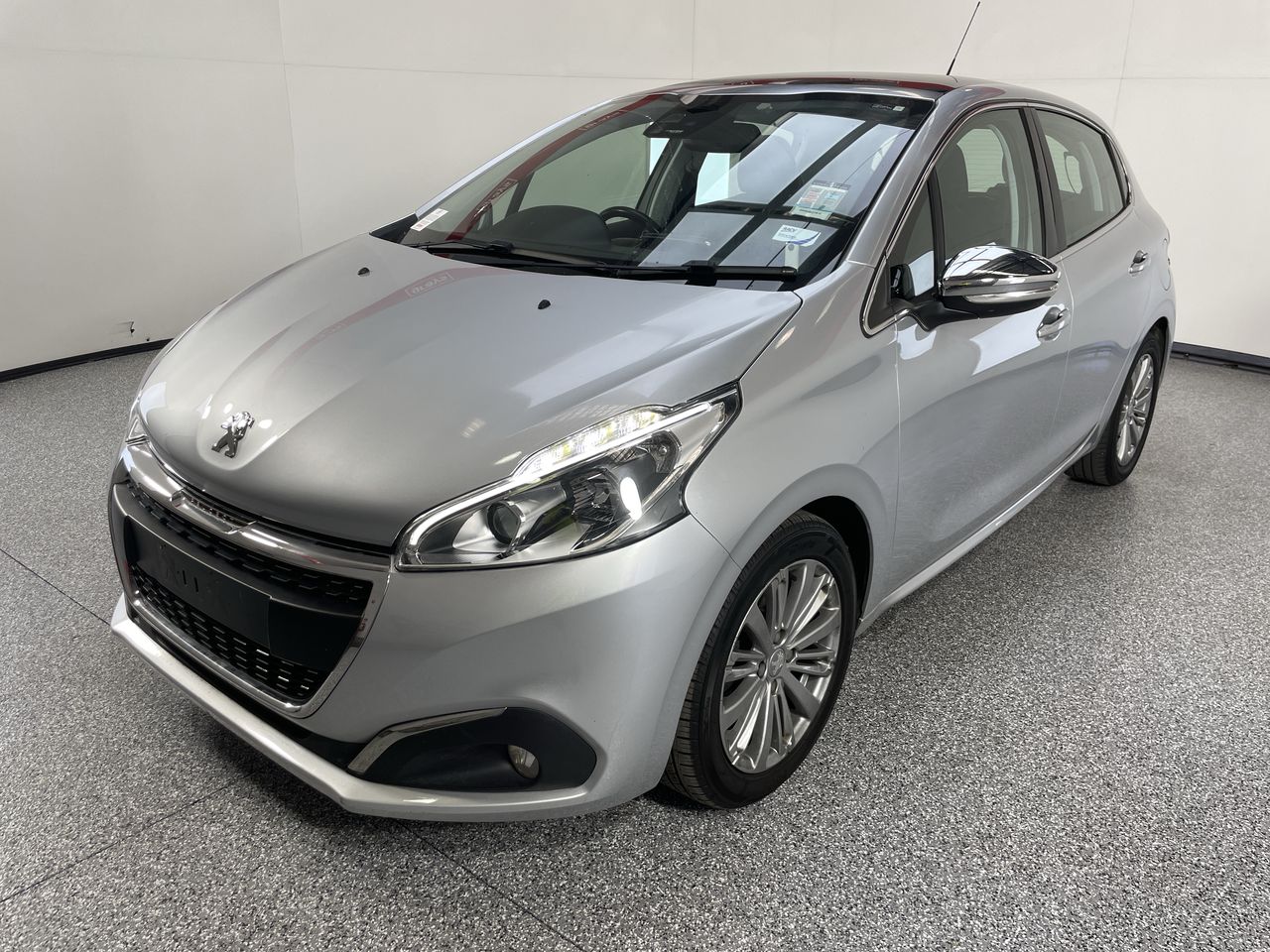 2017 Peugeot 208 Allure Automatic Hatchback (WOVR-INSPECTED) Auction ...