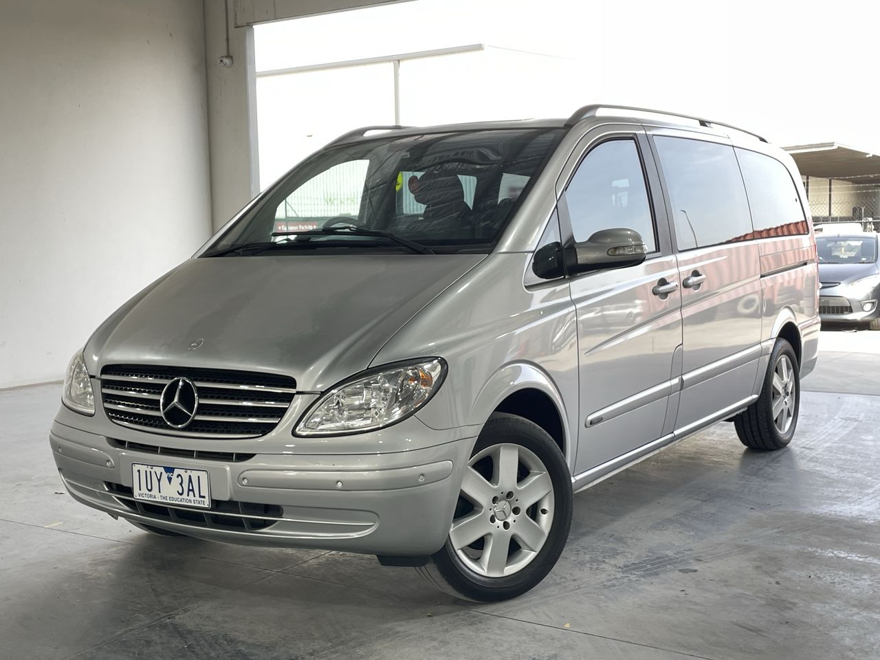 Mercedes Benz Viano Ambiente W639 Auto Wheelchair lift 