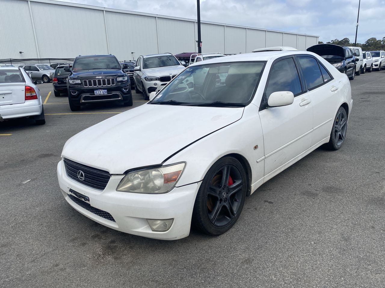 1999 Lexus IS200 Sports Luxury Automatic Sedan Auction (0001-9044797 ...