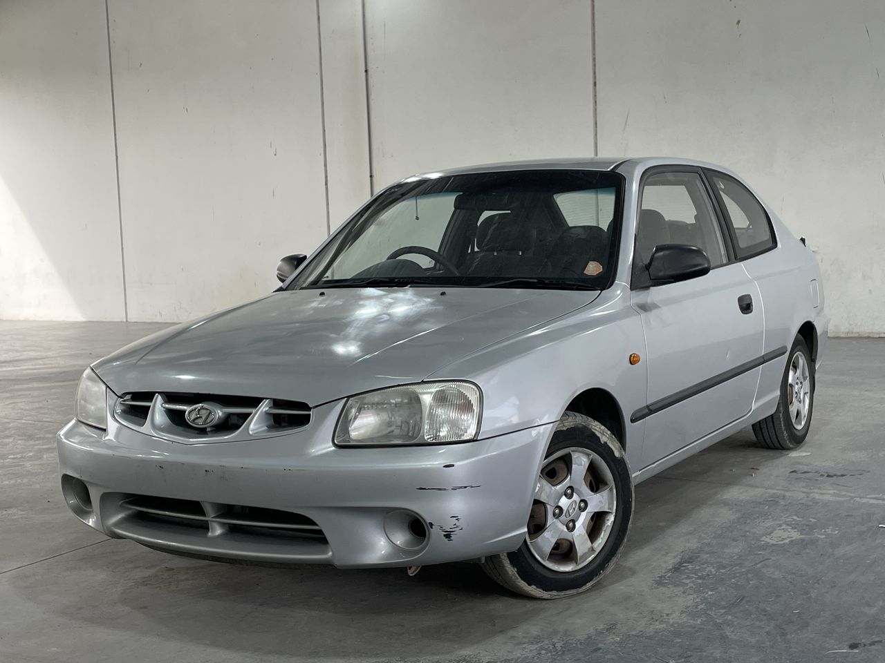 2001 Hyundai Accent GL LS Manual Hatchback Auction (0001-21010086 ...