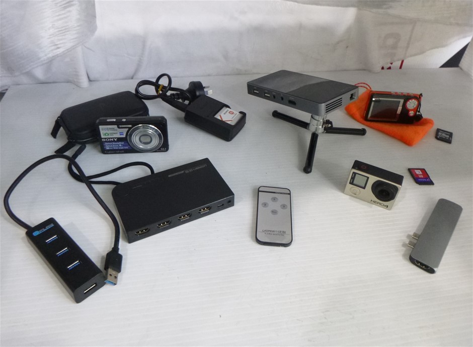 Bulk Lot Of Assorted Audio Visual Equipment & Accessories Auction (0100