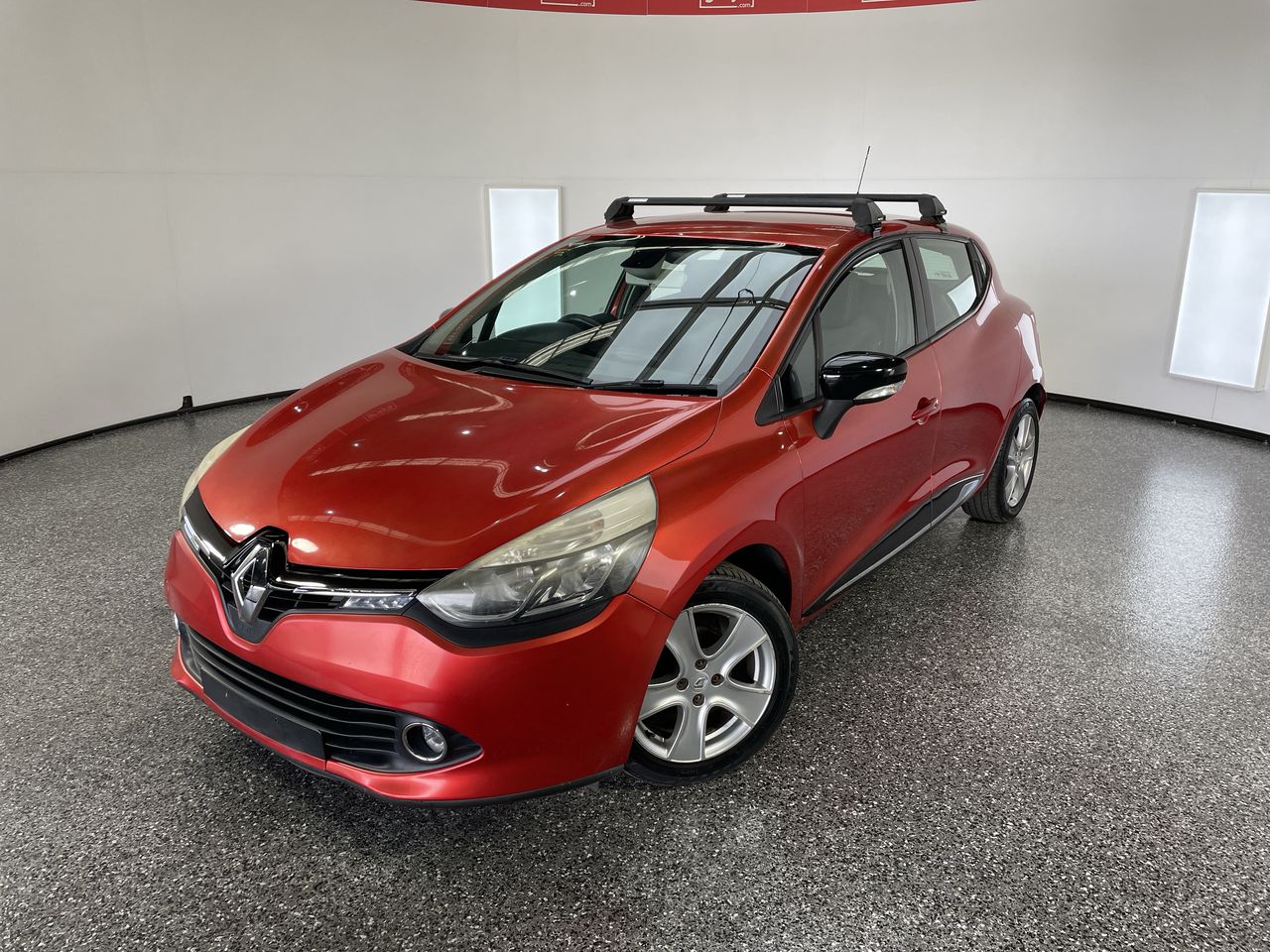 2014 Renault Clio Expression Automatic Hatchback Auction (000110336859