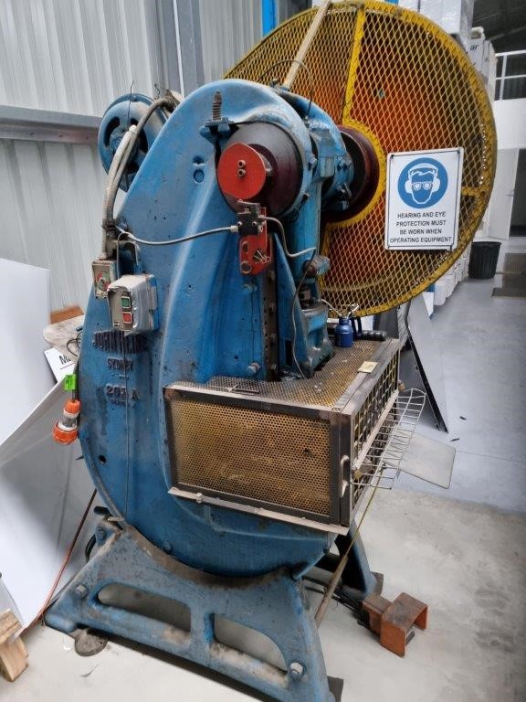 Hydraulic Press, Metal Folder & Metal Guillotine