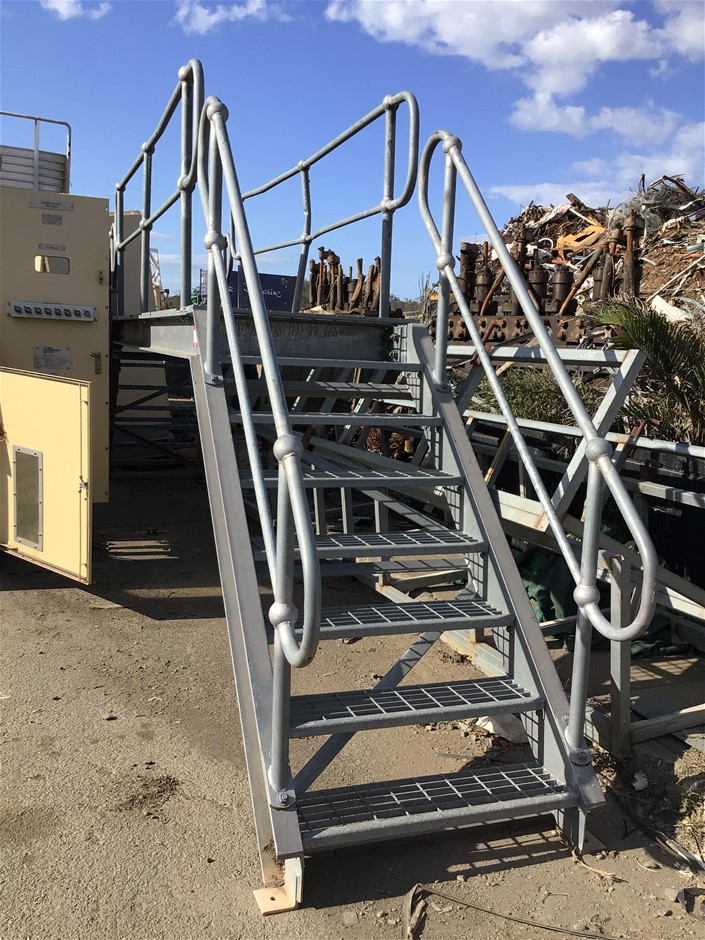 Galvanised Crossover/Inspection Platform Auction (0045-7047606) | Grays ...