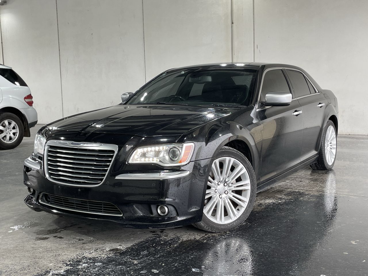 Chrysler 300 C LUXURY LX Turbo Diesel Automatic Sedan