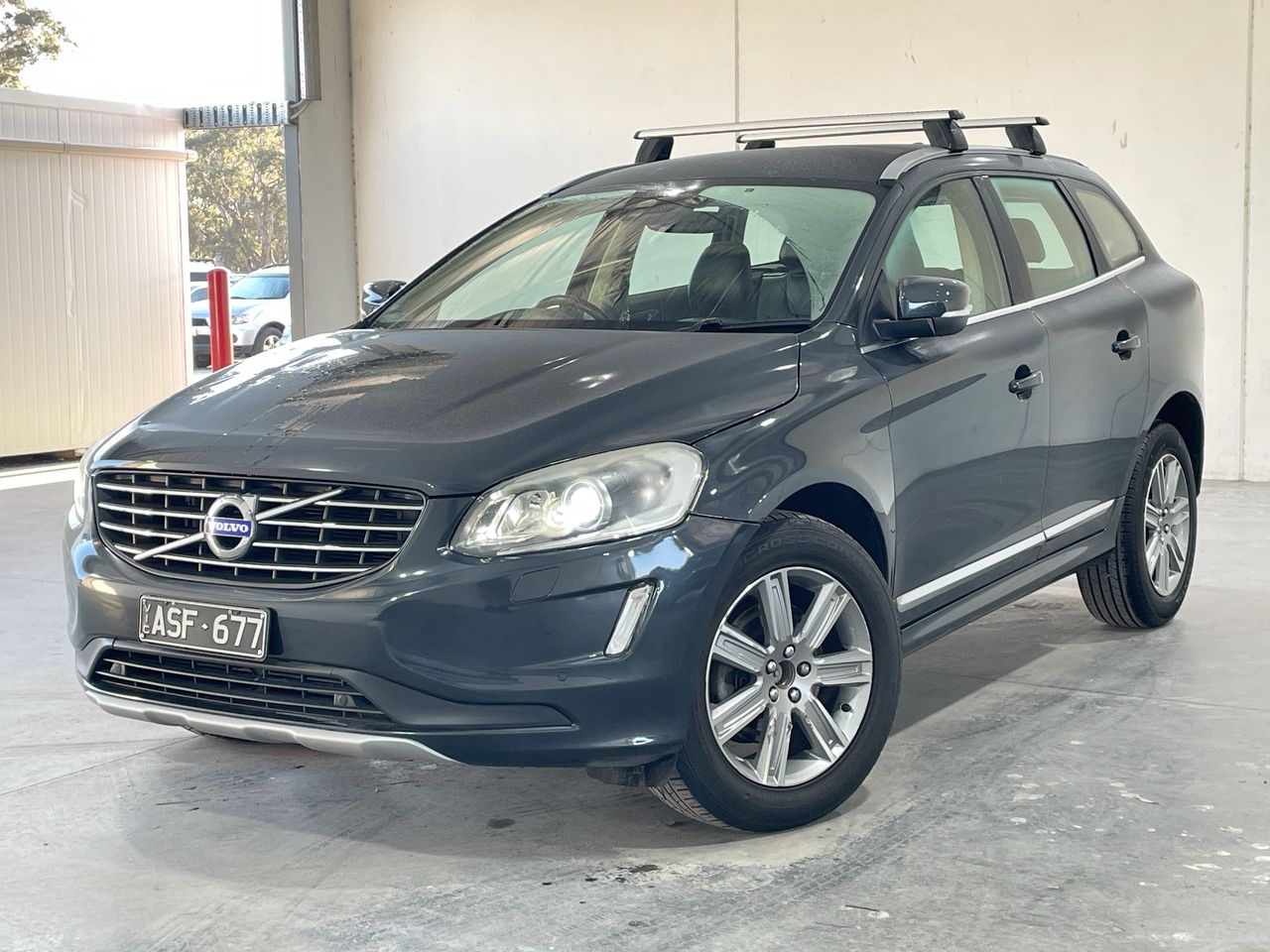 2015 Volvo XC60 T5 LUXURY Automatic - 8 Speed Wagon