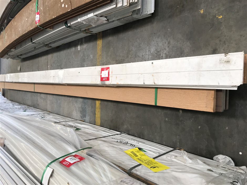 A Quantity of Assorted Building Materials Auction (00533027215