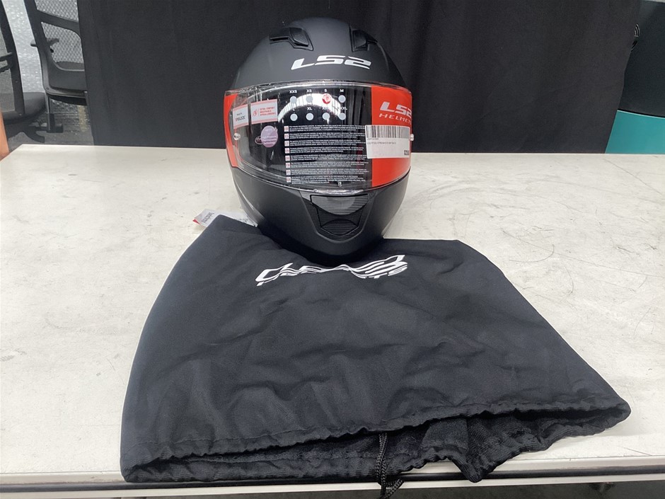 <p>1 x LS2  FullFace320 Stream EvoHelmet.</p>