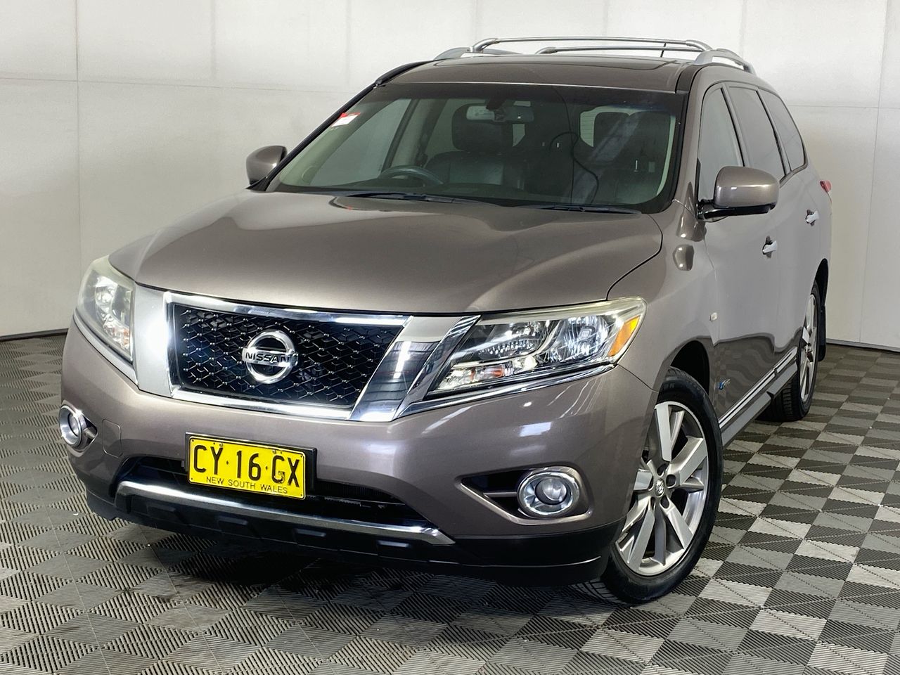 Nissan pathfinder 2.5 ti deals hybrid 4x4 cvt