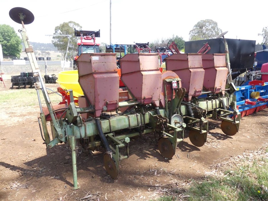 John Shearer Tag Along Air Seeder Auction (00465054536) Grays Australia
