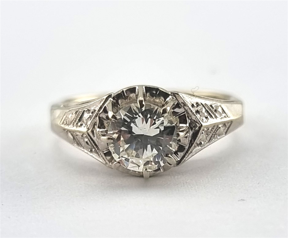 NO RESERVE VS2 DIAMOND ENGAGEMENT RING