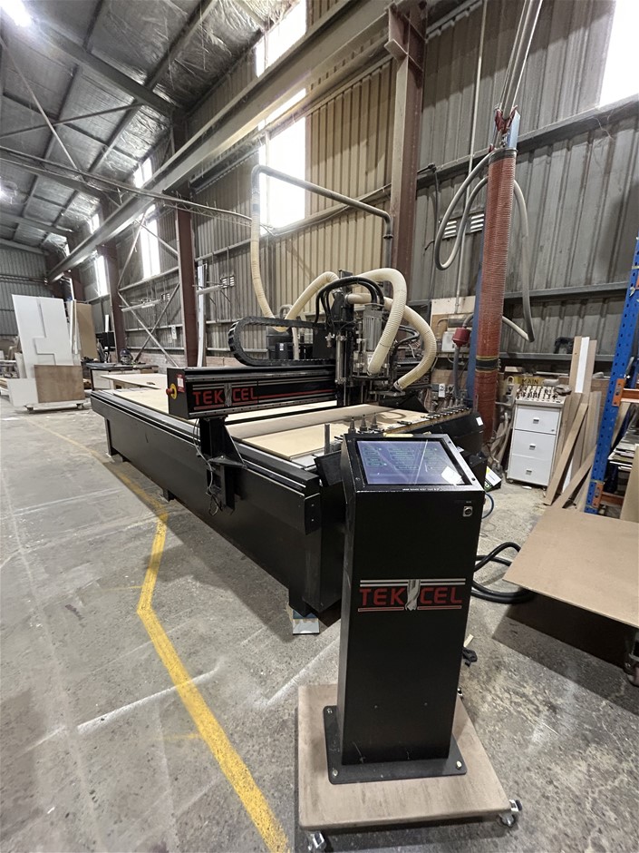 TEKCEL M Series E CNC Routing Machine with 16 Tool Change and Drilling ...