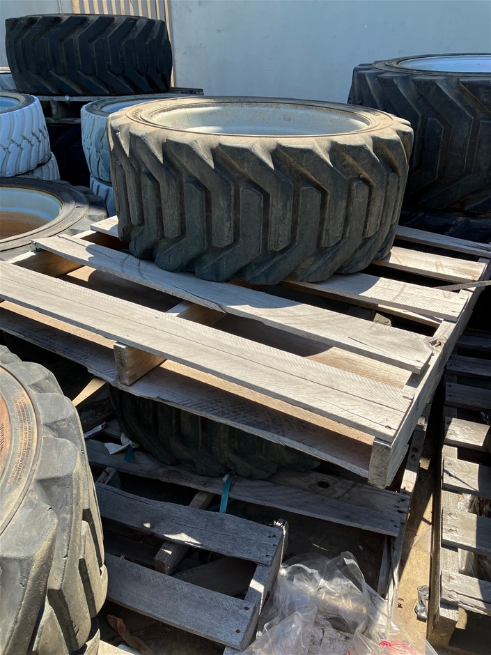 OTR 2x Access Tyre 355/55D625NHS (Derrimut) Auction (00573027194
