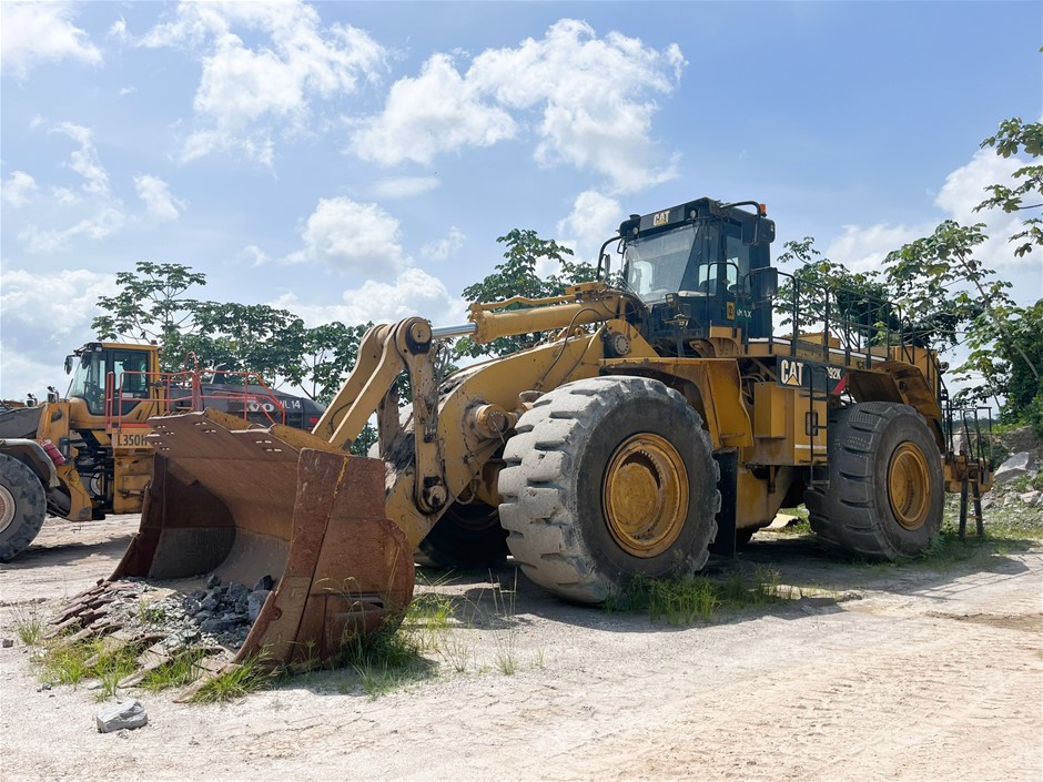 2012 Caterpillar 992K Wheel Loader with Bucket