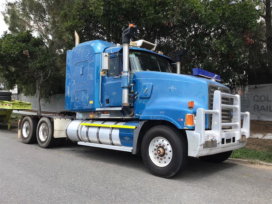 2003 Mack Superliner SL4 6 x 4 Prime Mover Truck 