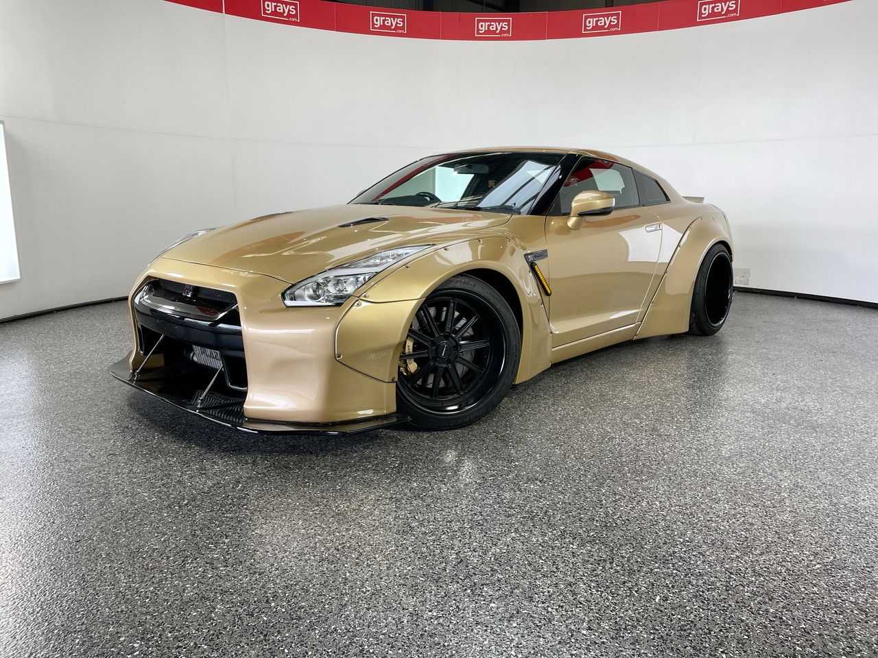 2009 Nissan GT-R Premium R35 (Liberty Walk Kit) WOVR Insp