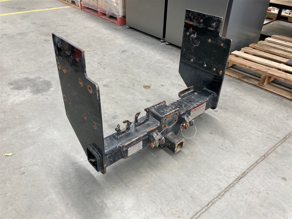 Bartlett Truck Tow Bar to suit Isuzu Auction (00023027668) Grays