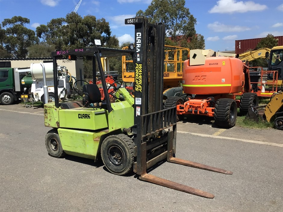 Clark GPM25L Counterbalance Forklift - No Reserve