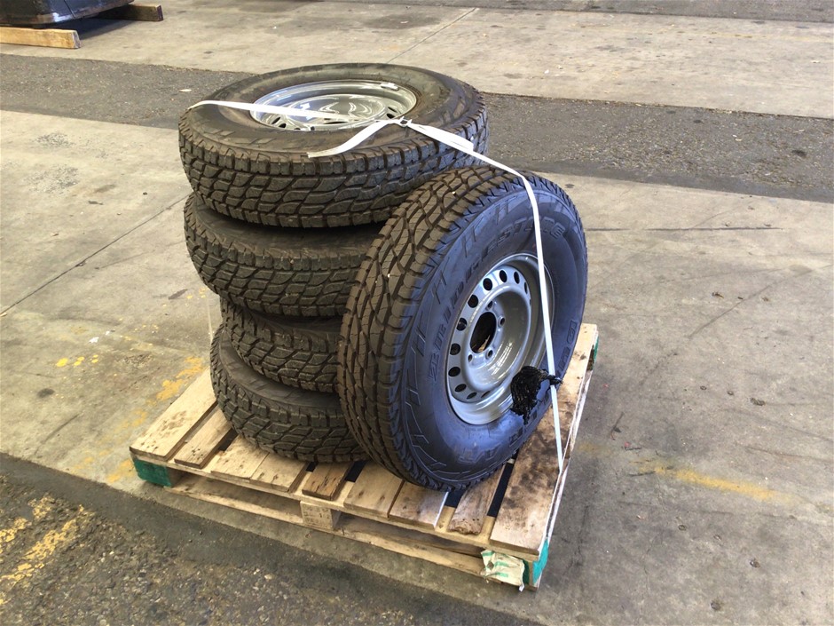  Landcruiser Rims, Bumpers, Side Steps & VEM Motors