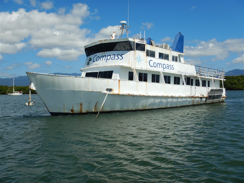 1989 Dive / Passenger Ship - "Compass"