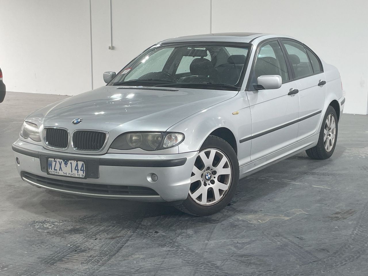 2001 BMW 318i E46 Auto