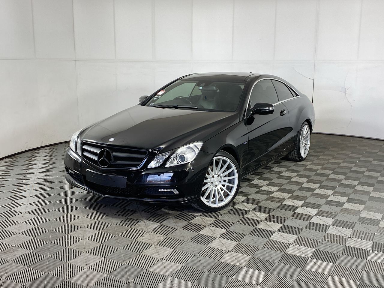 2009 Mercedes Benz E-CLASS E250 ELEGANCE C207 Automatic Coupe Auction ...