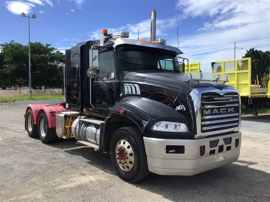 2018 Mack Granite 6 x 4 Prime Mover Truck