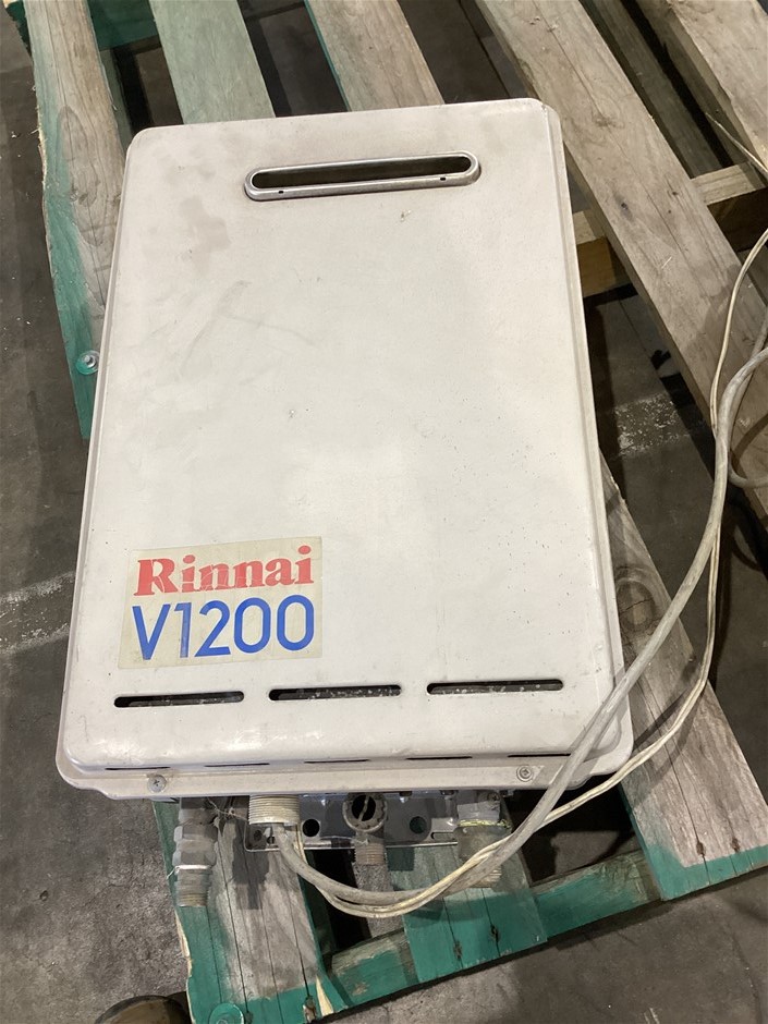 Rinnai V1200 Continuous Gas Hot Water Service Auction (0221-8018315 ...