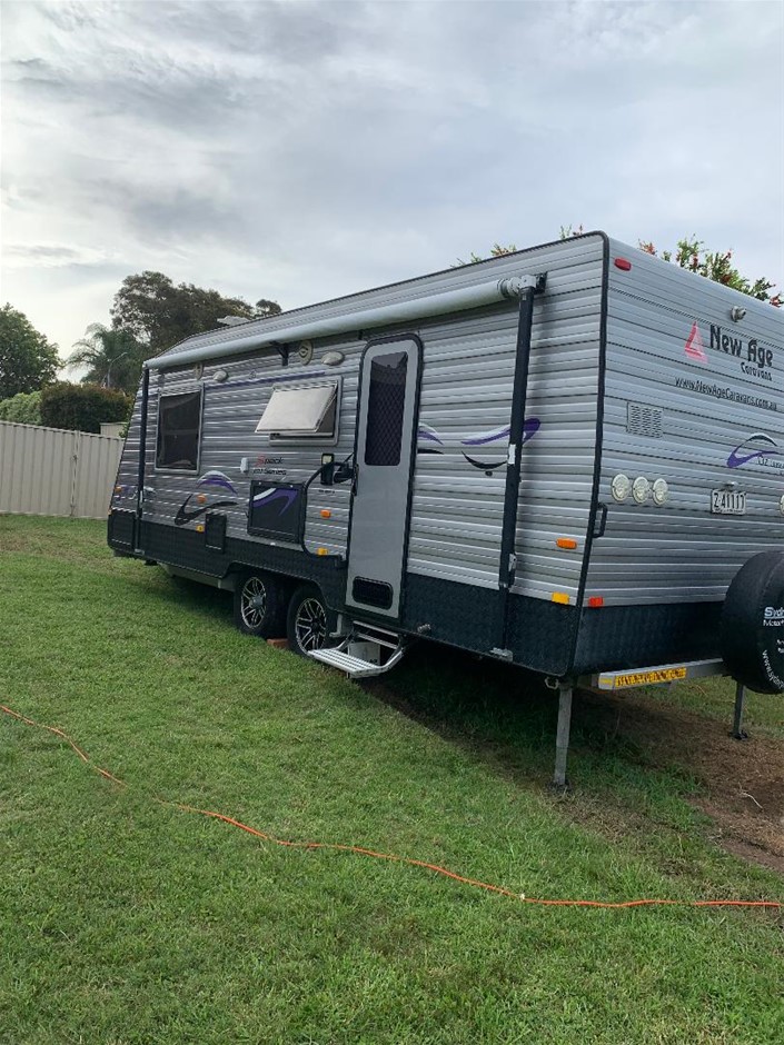 2013 NEW AGE OZ CLASSIC CARAVAN