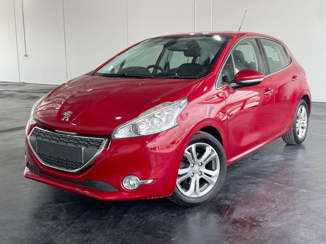 2013 Peugeot 208 Allure Automatic Hatchback