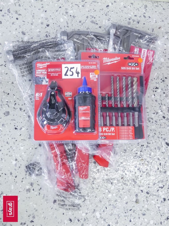 Assorted Unused Milwaukee Hand Tools Auction (02545055235) Grays