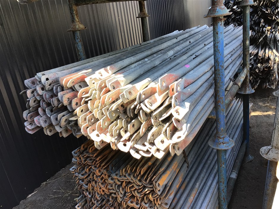 1x Stillage of Scaffolding Braces Auction (0036-3028455) | Grays Australia
