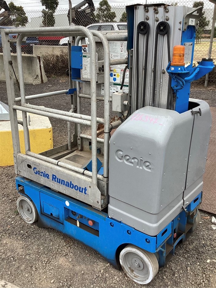 2002 Genie Runabout  GR-15 Vertical Man Lifts